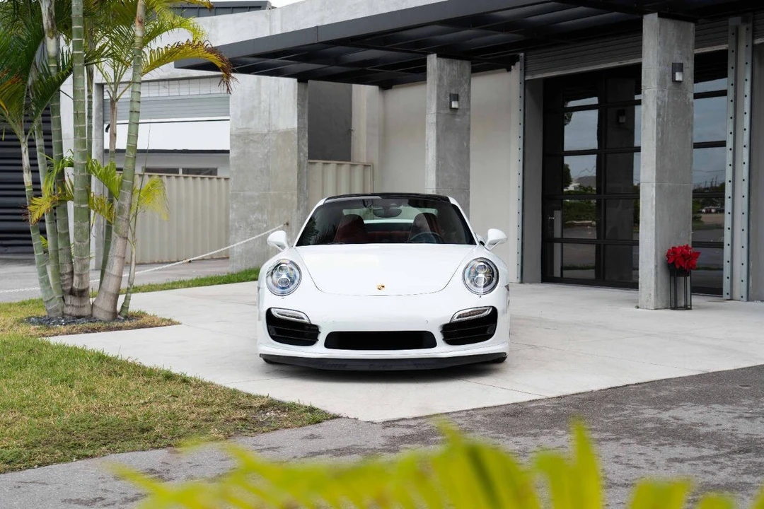 2015 Porsche 991 Turbo - Image 2 of 21