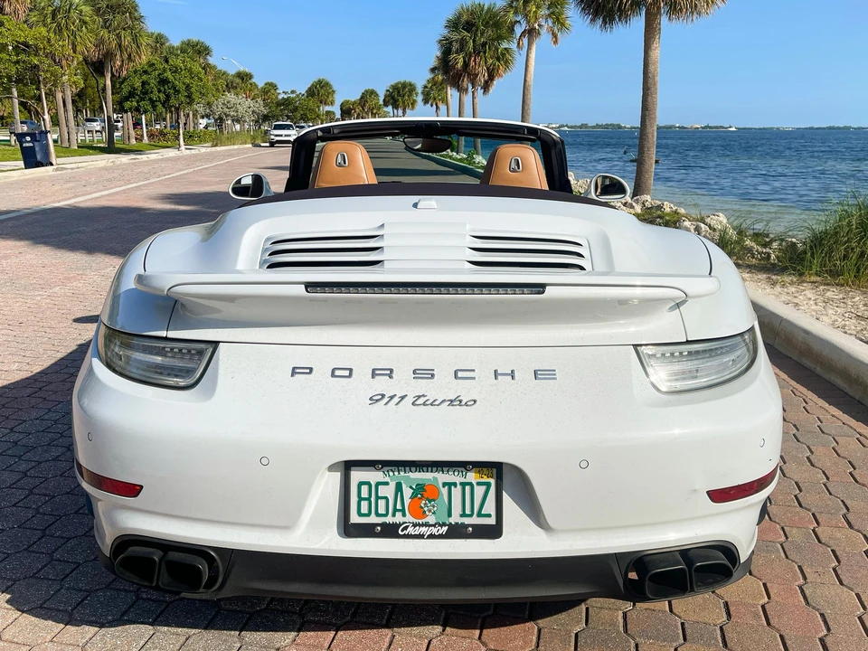 2015 Porsche 991 Turbo - Image 9 of 24