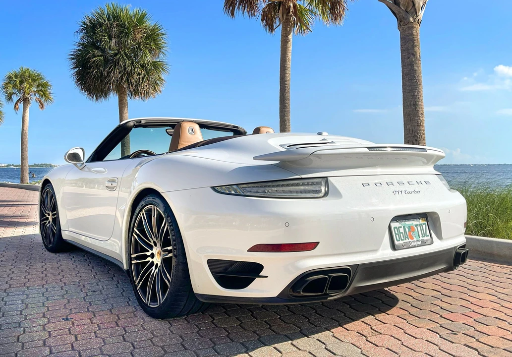 2015 Porsche 991 Turbo - Image 16 of 21