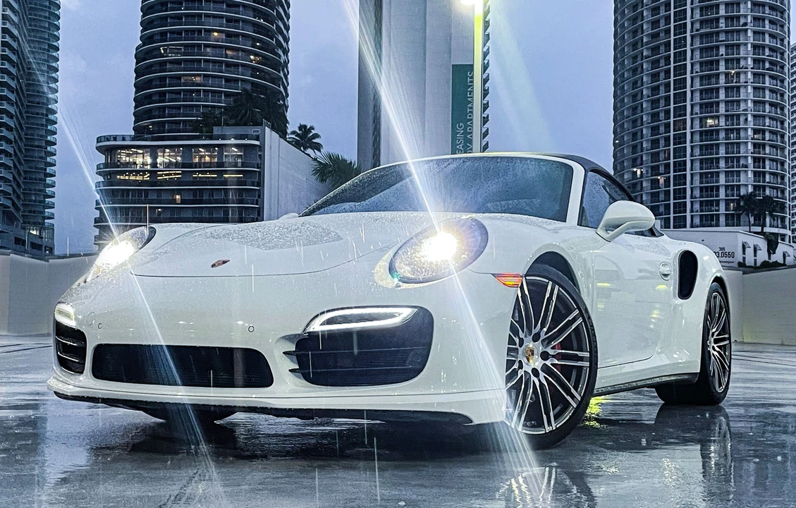 2015 Porsche 991 Turbo - Image 18 of 31