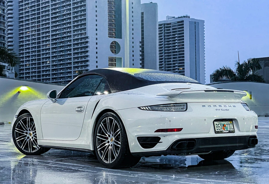 2015 Porsche 991 Turbo - Image 5 of 31