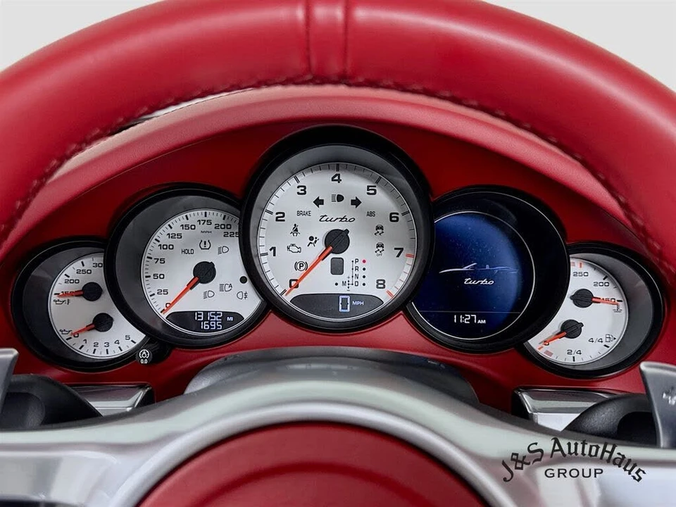 2015 Porsche 991 Turbo - Image 15 of 31