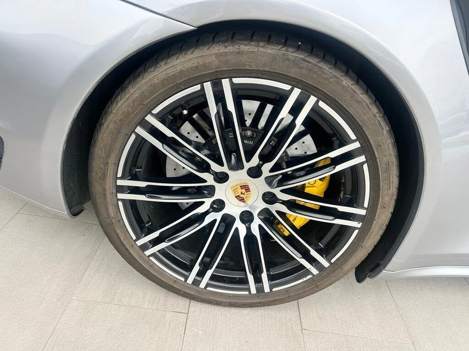 2015 Porsche 991 Turbo - Image 7 of 10
