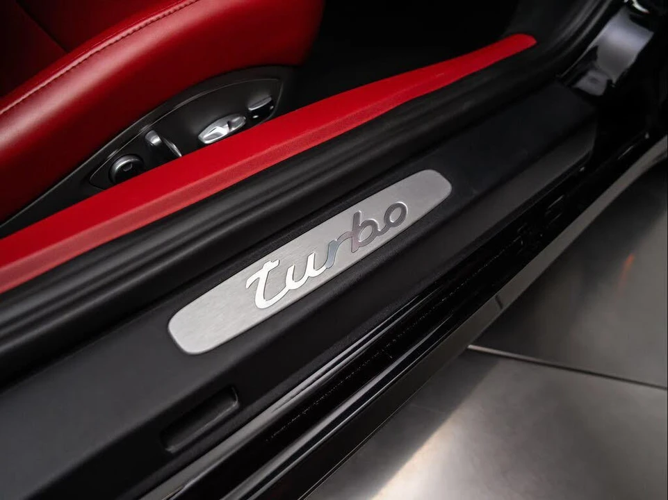 2015 Porsche 991 Turbo - Image 19 of 31