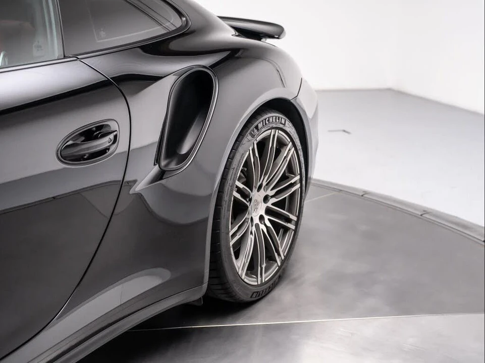 2015 Porsche 991 Turbo - Image 13 of 31