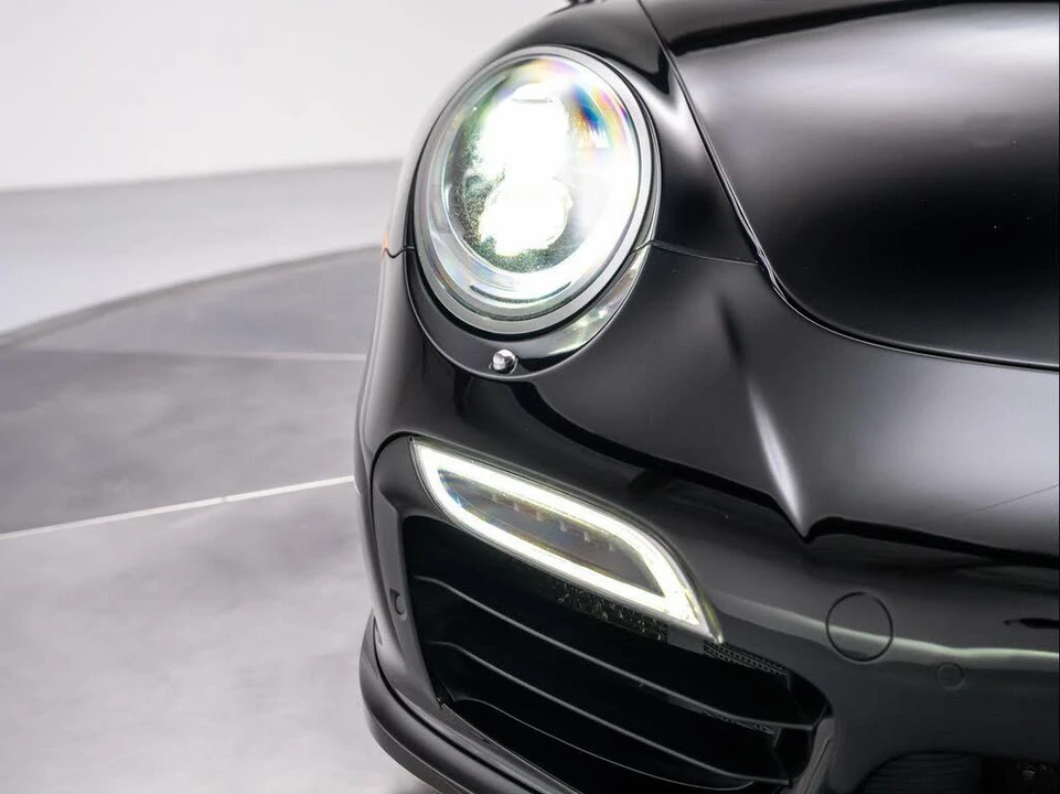 2015 Porsche 991 Turbo - Image 10 of 31
