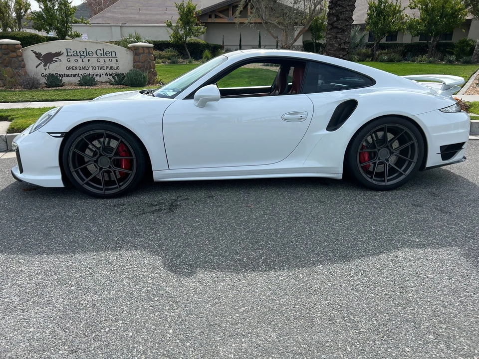 2015 Porsche 991 Turbo - Image 2 of 31
