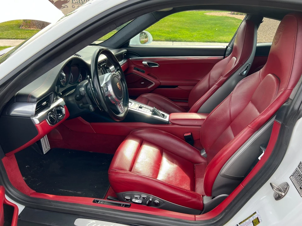 2015 Porsche 991 Turbo - Image 8 of 31