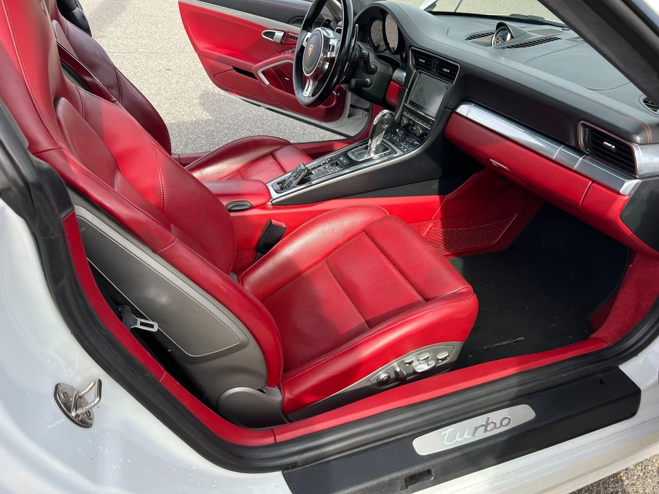 2015 Porsche 991 Turbo - Image 10 of 31