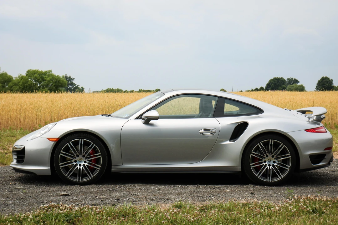 2015 Porsche 991 Turbo - Image 12 of 31