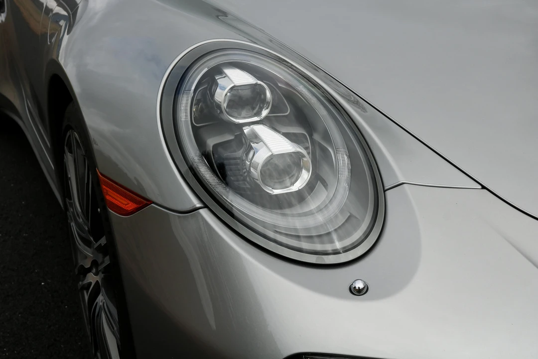 2015 Porsche 991 Turbo - Image 29 of 31