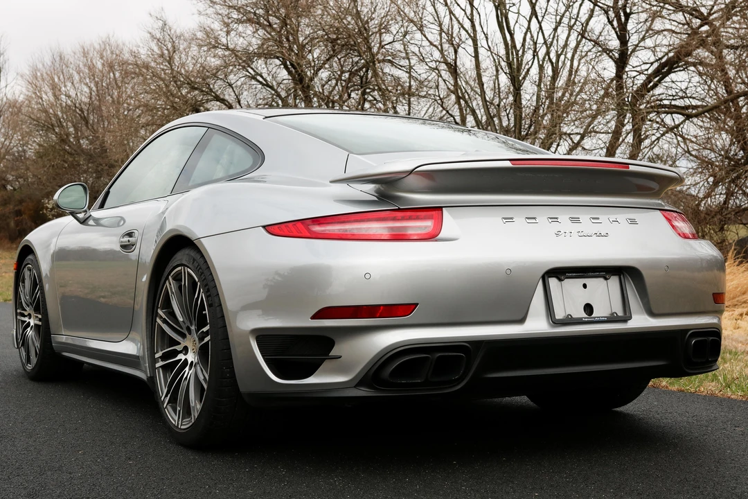 2015 Porsche 991 Turbo - Image 16 of 31