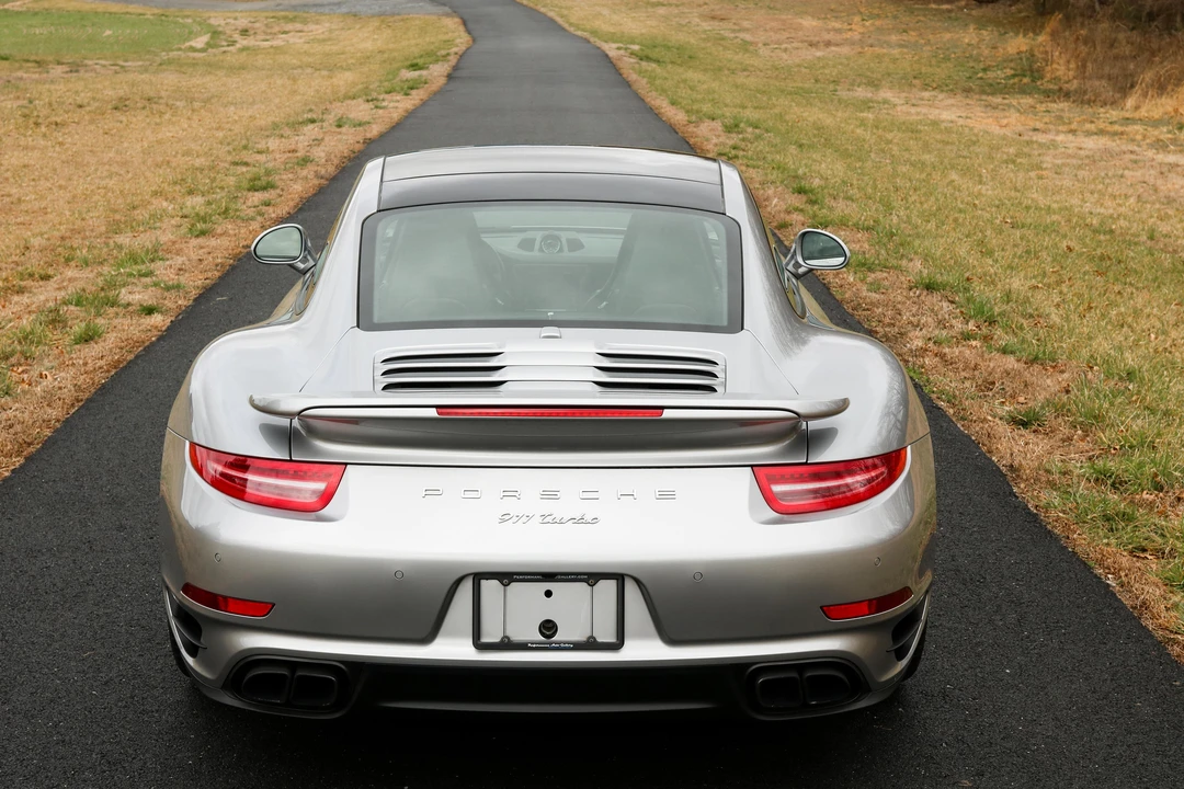 2015 Porsche 991 Turbo - Image 17 of 31