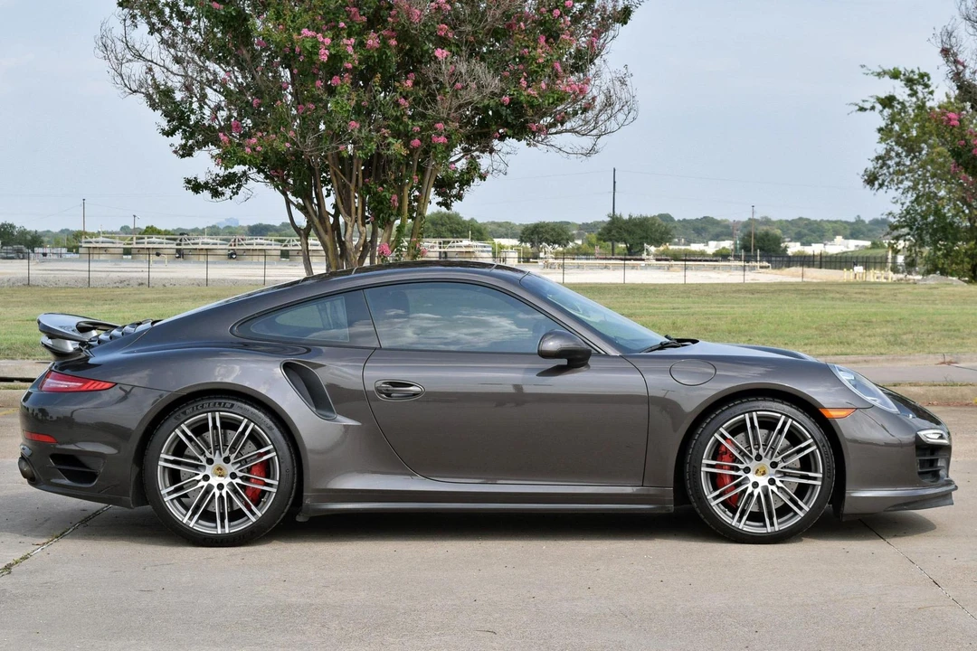 2015 Porsche 991 Turbo - Image 2 of 6