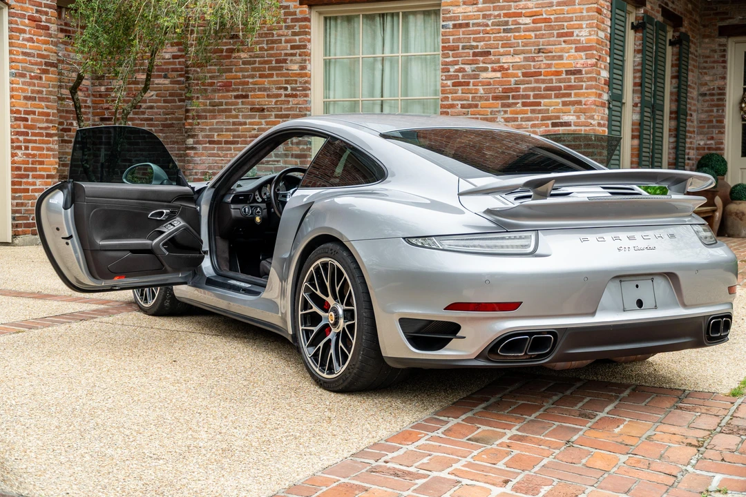 2015 Porsche 991 Turbo - Image 15 of 31