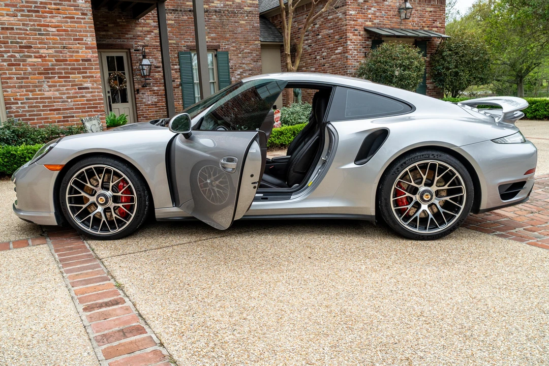 2015 Porsche 991 Turbo - Image 14 of 31