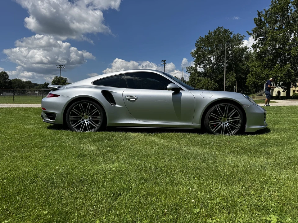 2015 Porsche 991 Turbo - Image 18 of 31