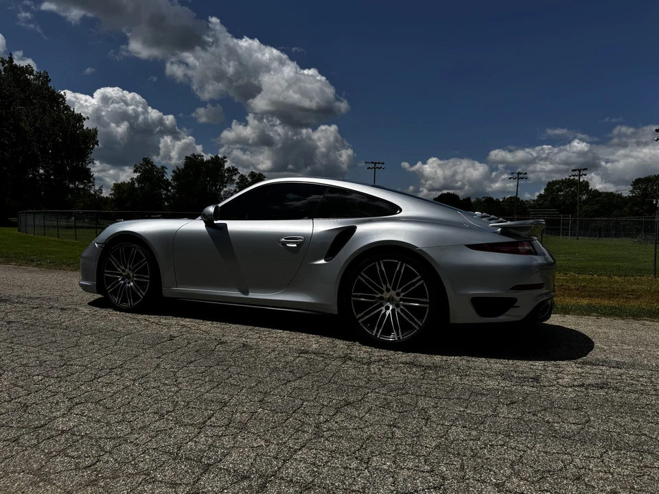 2015 Porsche 991 Turbo - Image 10 of 31