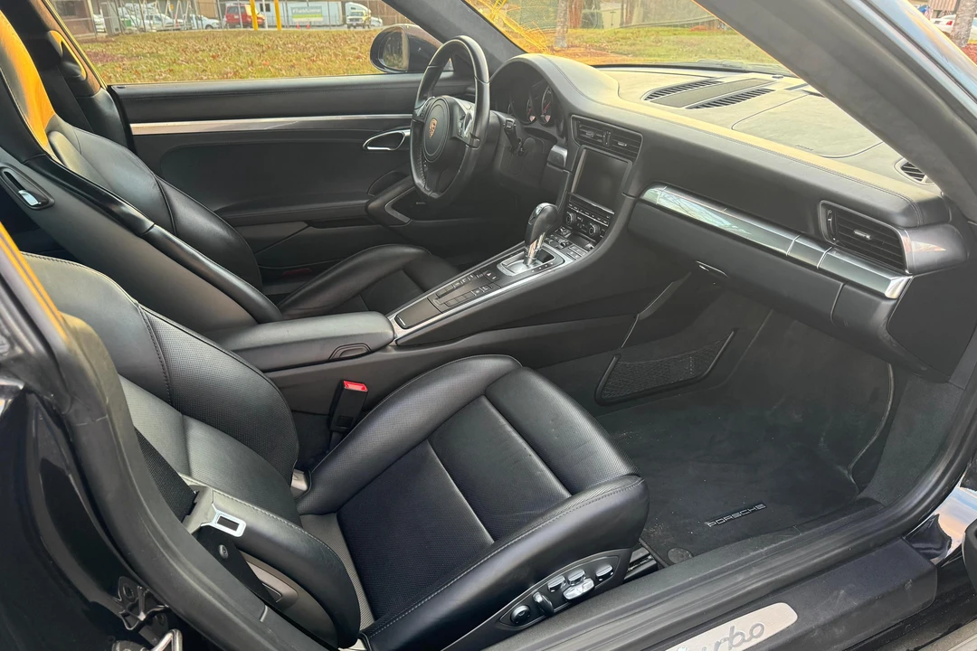 2015 Porsche 991 Turbo - Image 24 of 31
