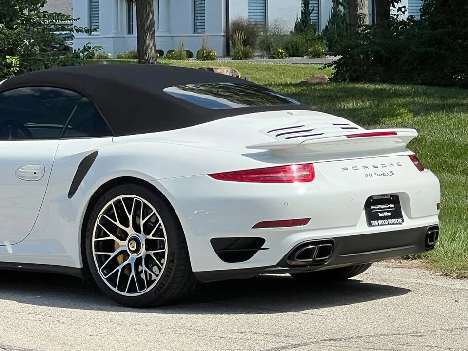 2015 Porsche 991 Turbo S - Image 9 of 31