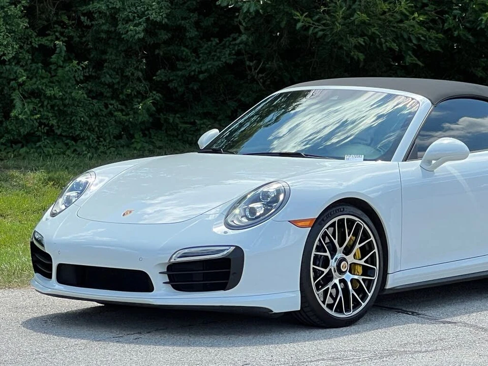 2015 Porsche 991 Turbo S - Image 14 of 31