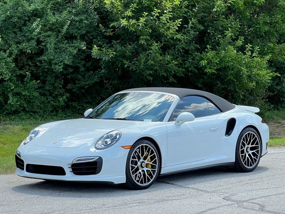 2015 Porsche 991 Turbo S - Image 13 of 31