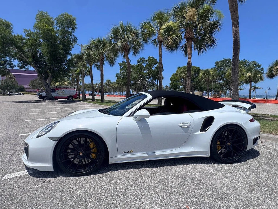2015 Porsche 991 Turbo S - Image 16 of 31