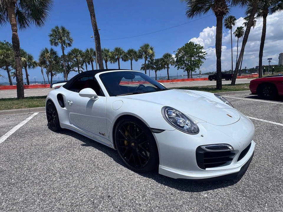 2015 Porsche 991 Turbo S - Image 12 of 31