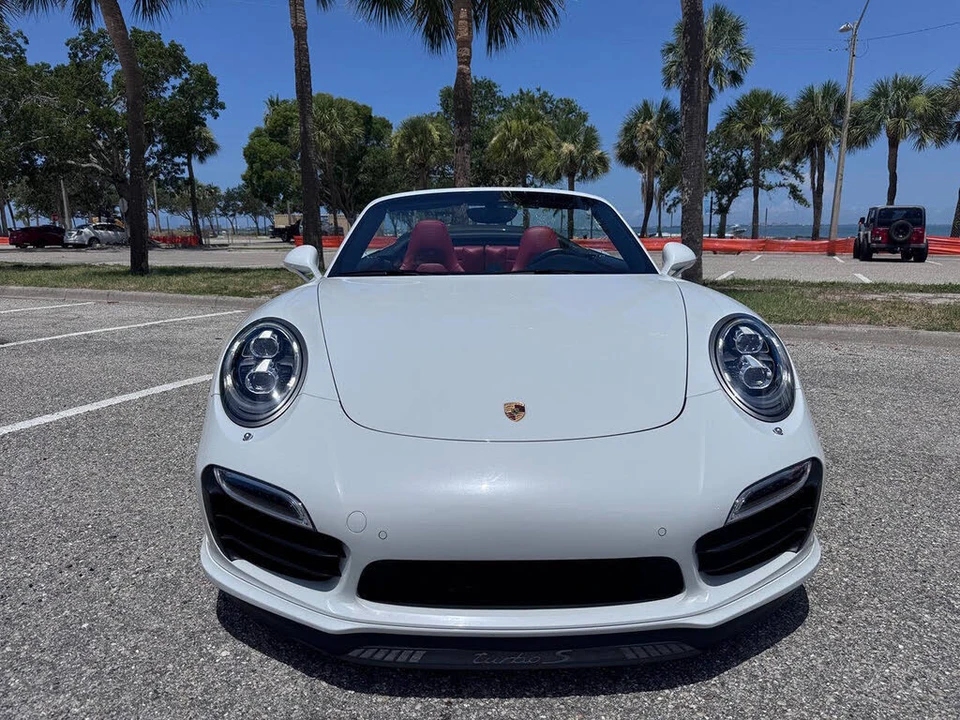 2015 Porsche 991 Turbo S - Image 28 of 31