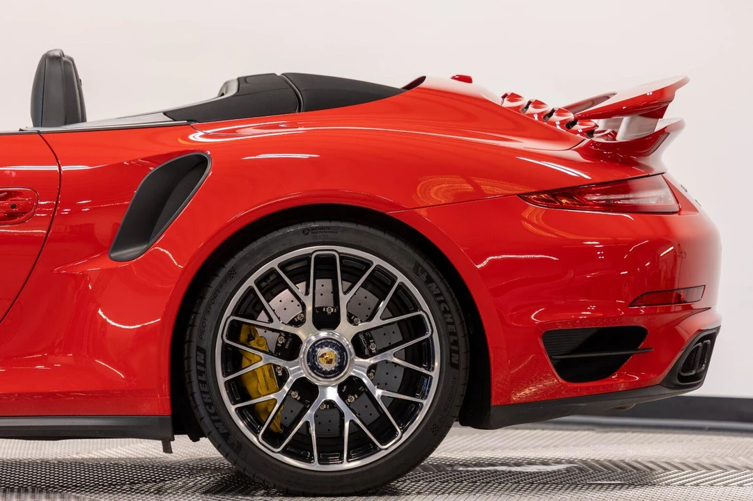 2015 Porsche 991 Turbo S - Image 13 of 31