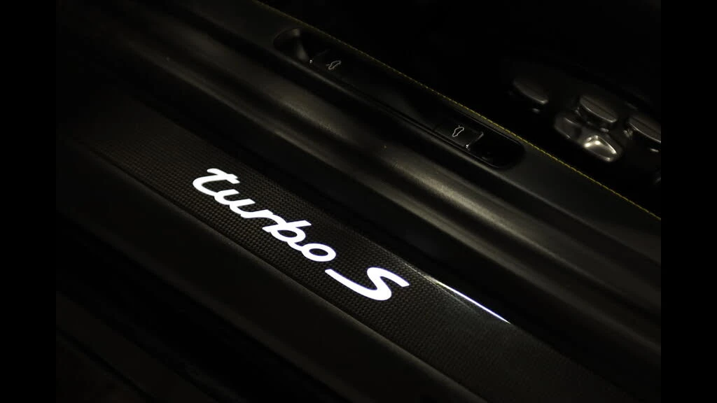 2015 Porsche 991 Turbo S - Image 22 of 31