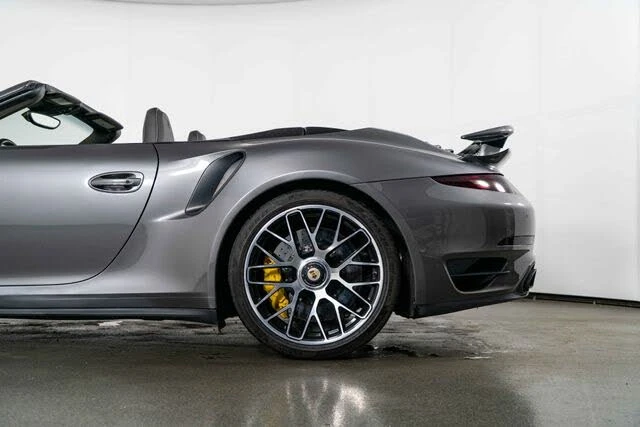 2015 Porsche 991 Turbo S - Image 13 of 31