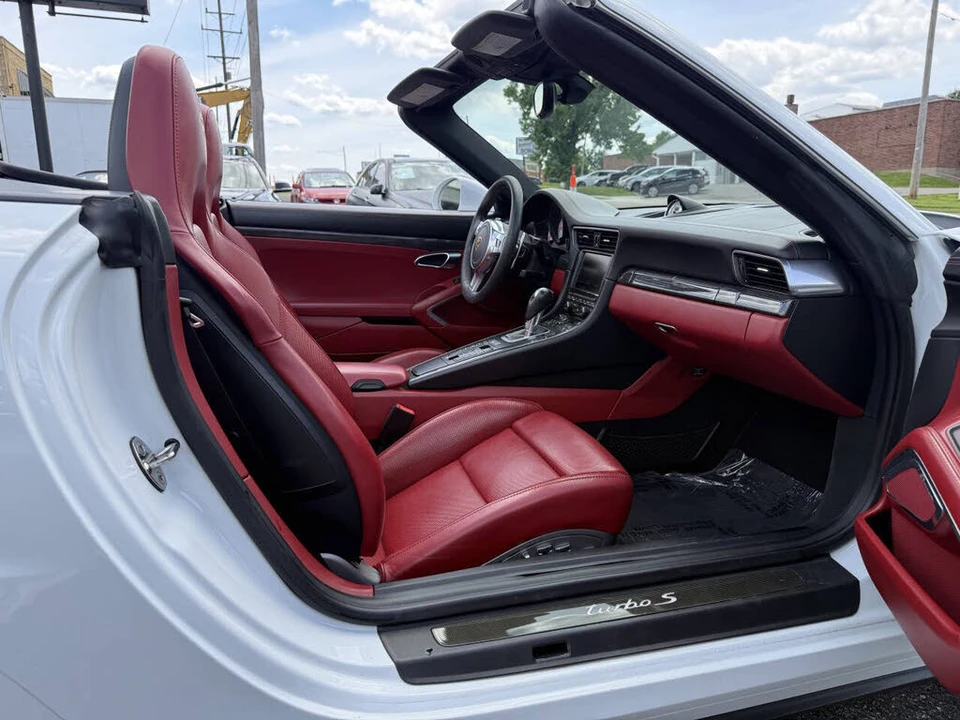 2015 Porsche 991 Turbo S - Image 10 of 24
