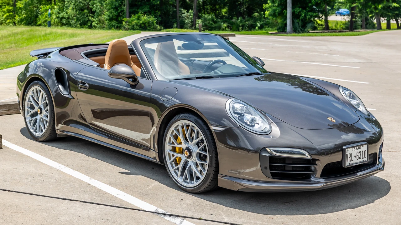 2015 Porsche 991 Turbo S - Image 3 of 31