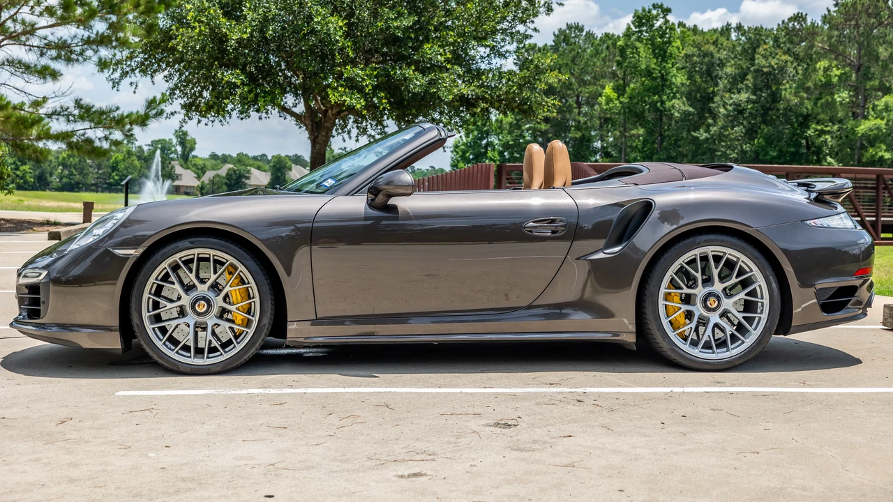 2015 Porsche 991 Turbo S - Image 7 of 31