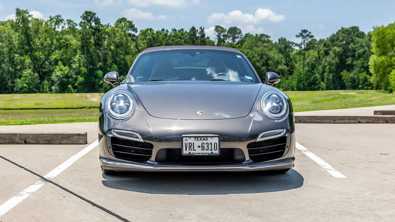 2015 Porsche 991 Turbo S - Image 9 of 31