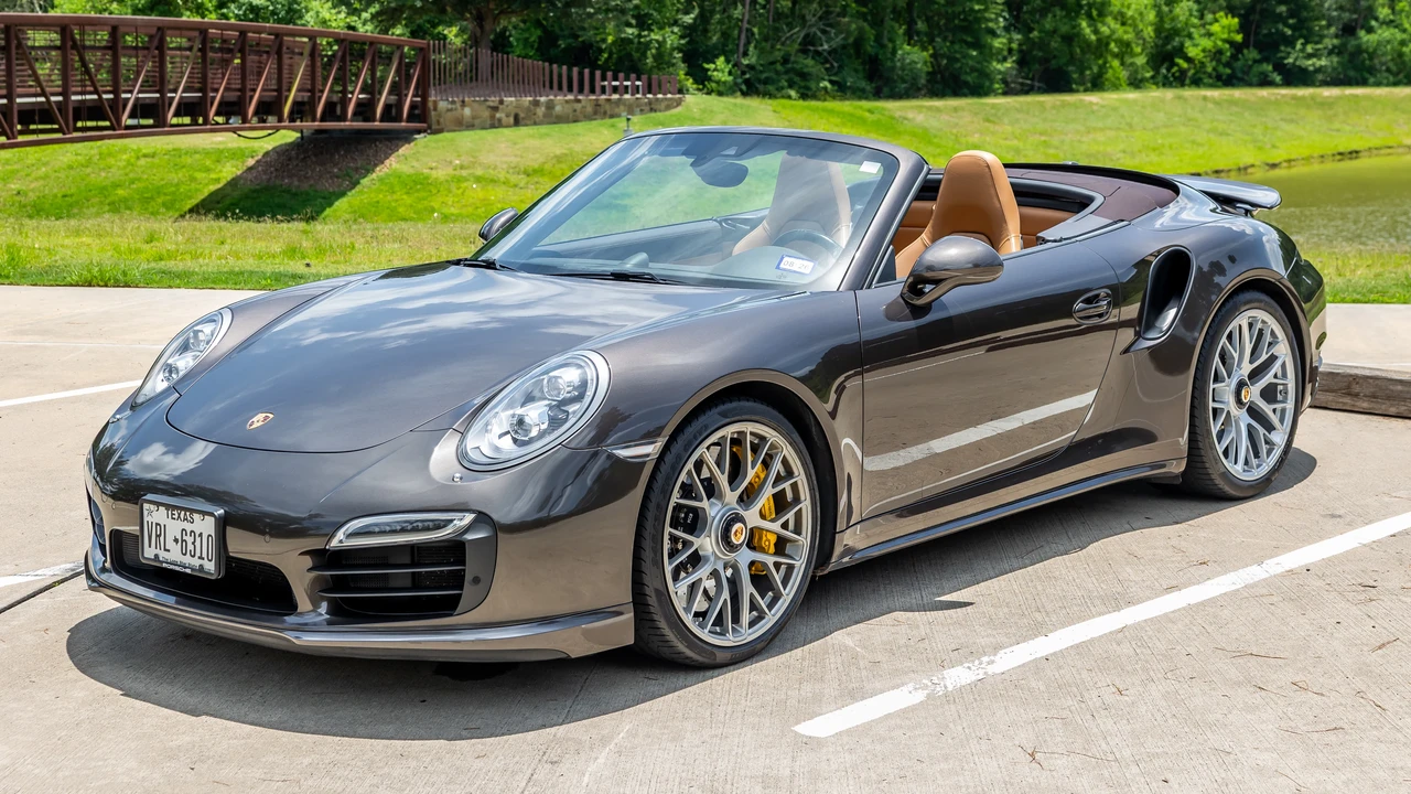 2015 Porsche 991 Turbo S - Image 8 of 31