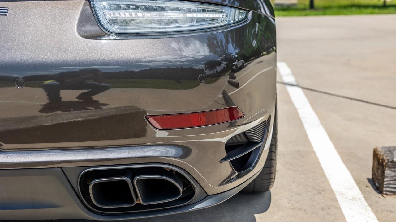 2015 Porsche 991 Turbo S - Image 26 of 31