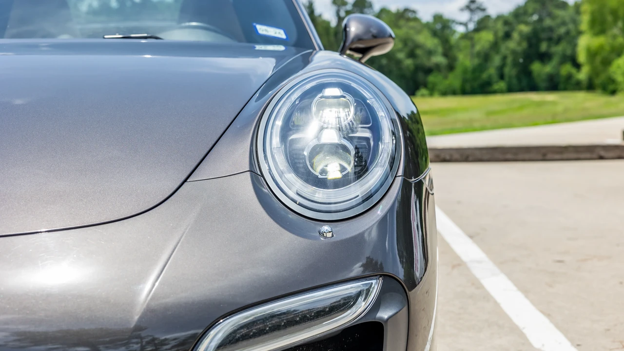2015 Porsche 991 Turbo S - Image 18 of 31