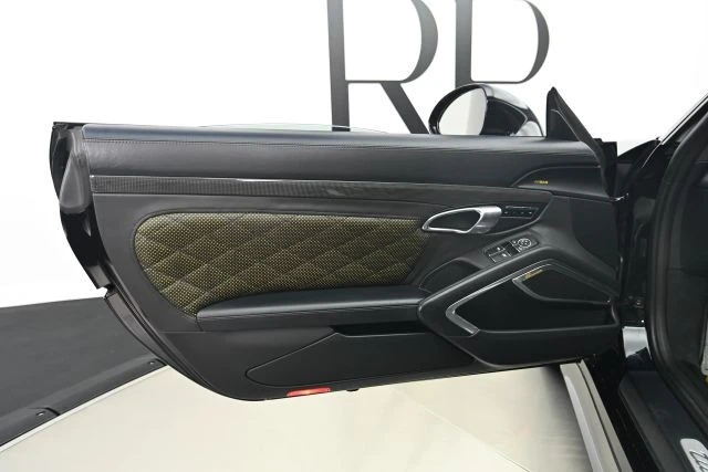 2015 Porsche - Image 16 of 24