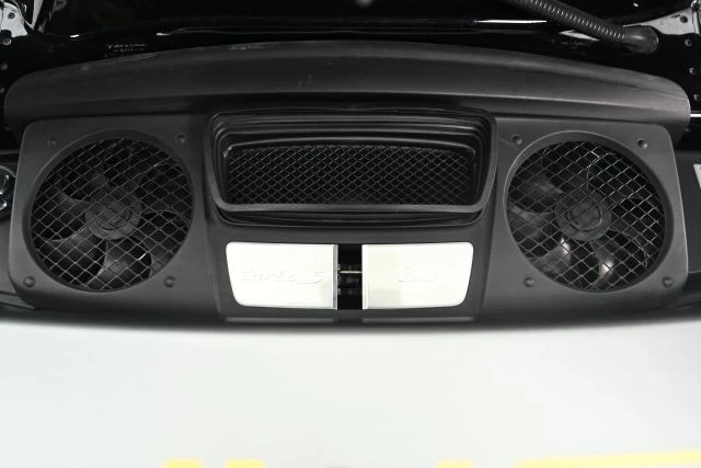 2015 Porsche - Image 21 of 24