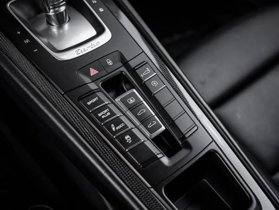2015 Porsche 991 Turbo S - Image 28 of 31