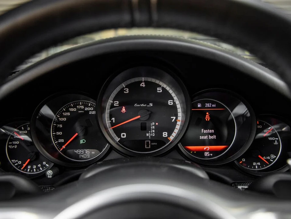 2015 Porsche 991 Turbo S - Image 24 of 31