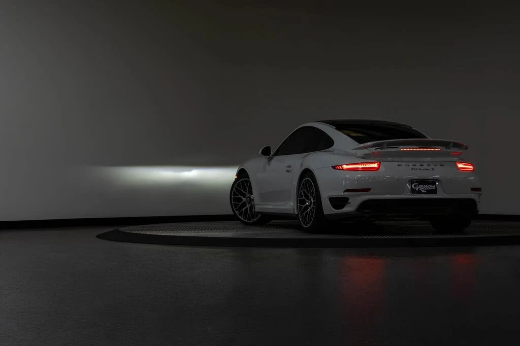 2015 Porsche 991 Turbo S - Image 25 of 31