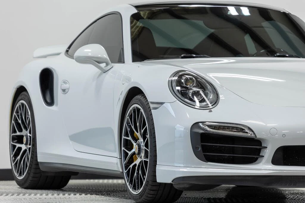 2015 Porsche 991 Turbo S - Image 2 of 31
