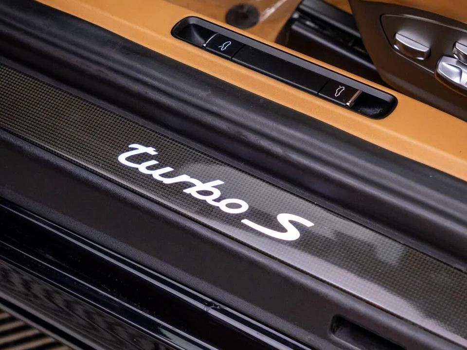 2015 Porsche 991 Turbo S - Image 16 of 31