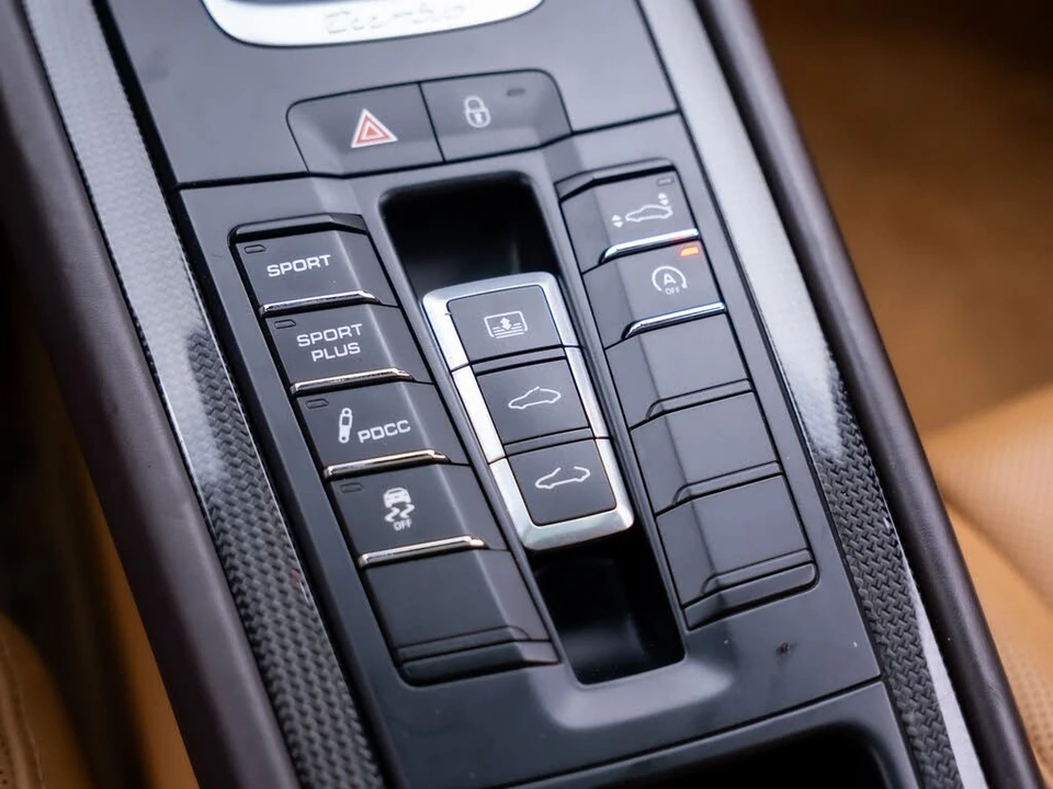 2015 Porsche 991 Turbo S - Image 29 of 31