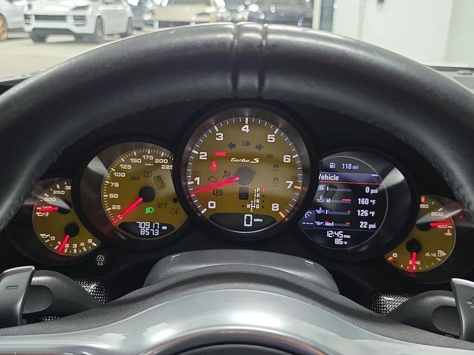 2015 Porsche 991 Turbo S - Image 14 of 31