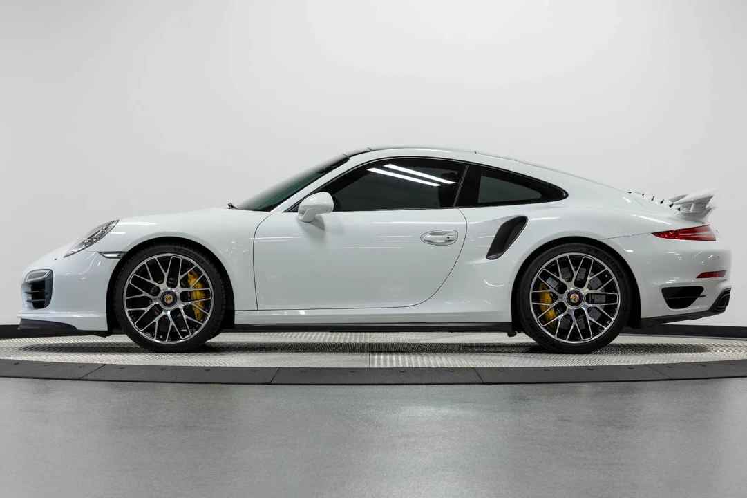 2015 Porsche 991 Turbo S - Image 9 of 31