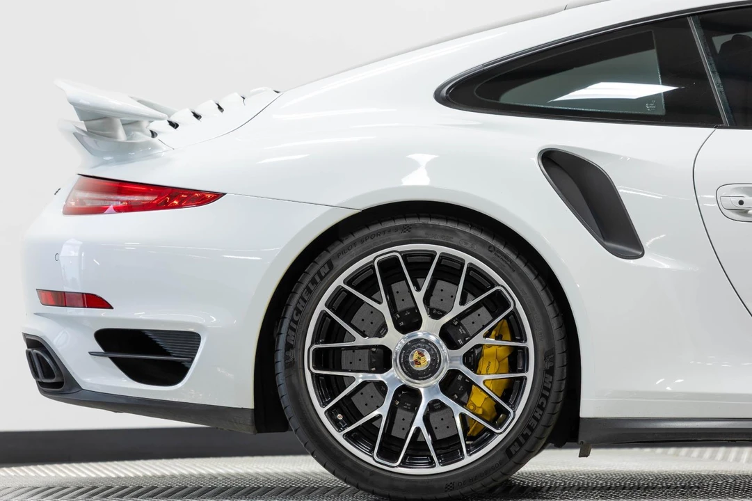 2015 Porsche 991 Turbo S - Image 22 of 31